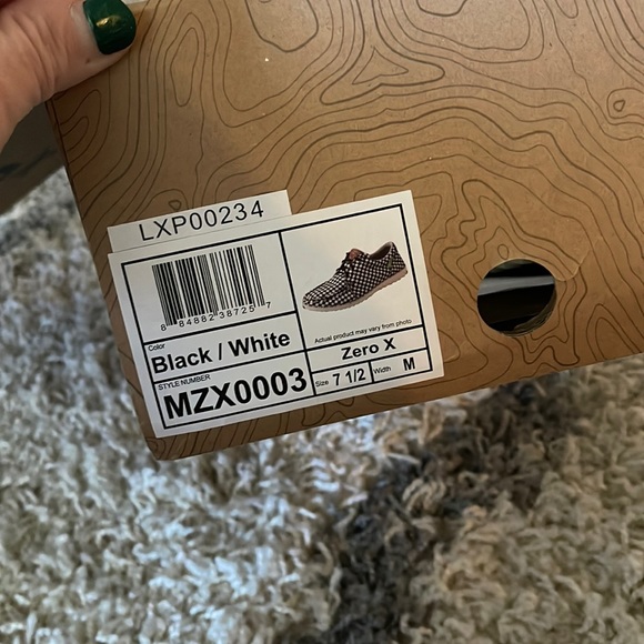 NWOB. Zero X, mens shoe size 7.5 - Picture 9 of 11